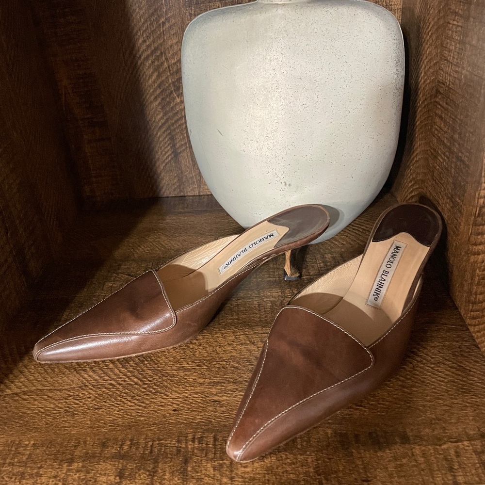 Manolo Blahnik leather mule, sz38 (7.5)